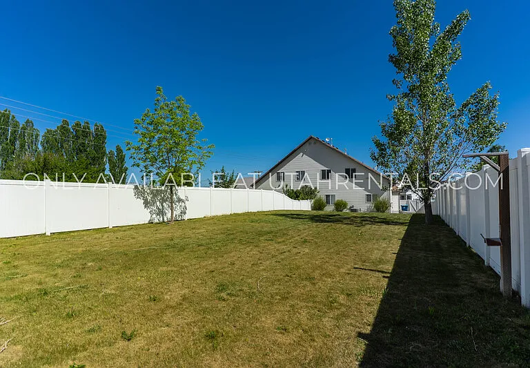 692 E 180 N — Photo 5