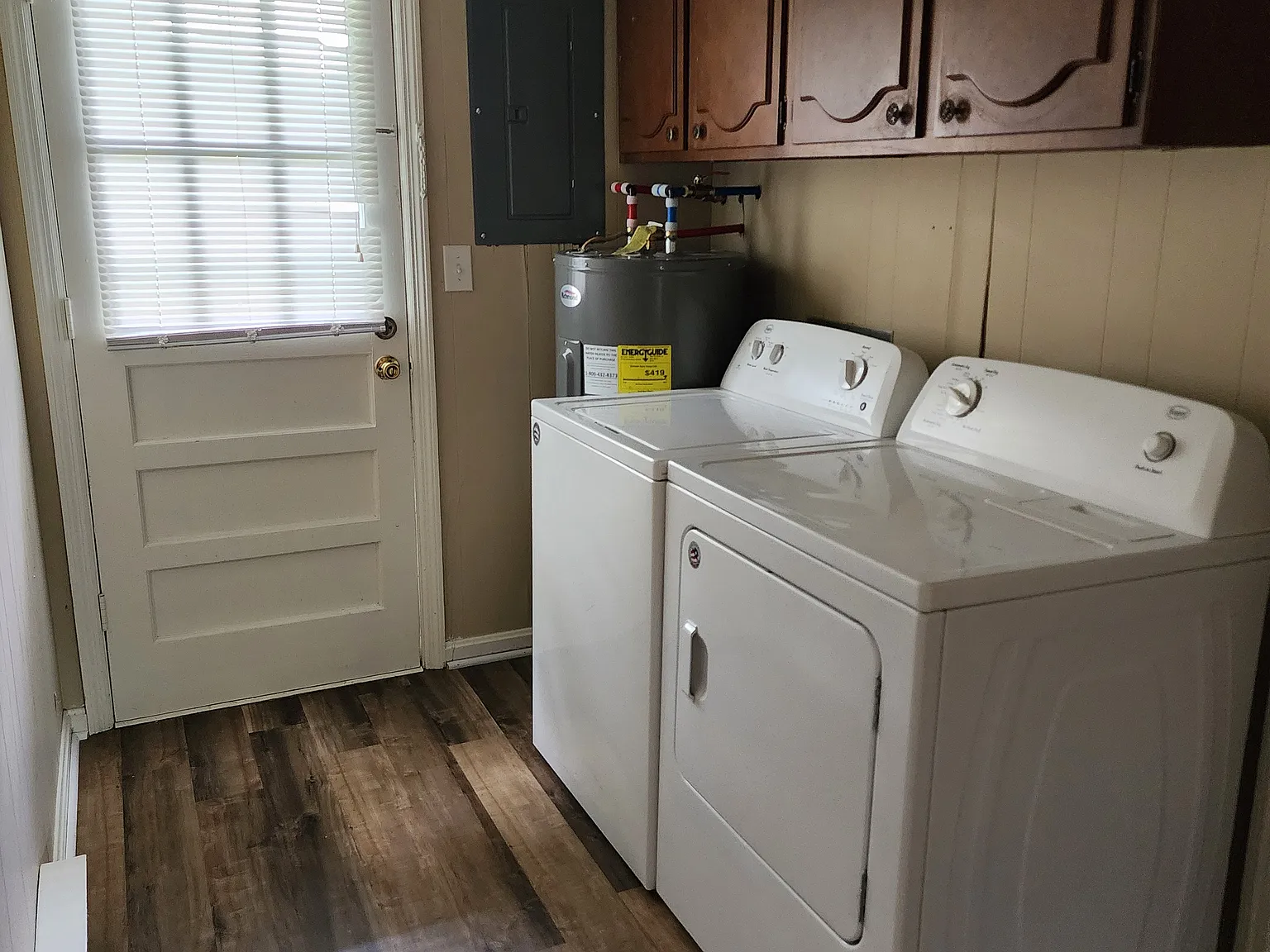 2 bed, 895 sqft, $900 — Photo 2
