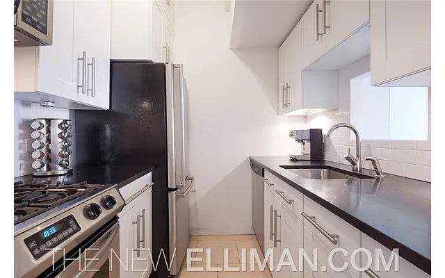 Sold by Douglas Elliman | media 14