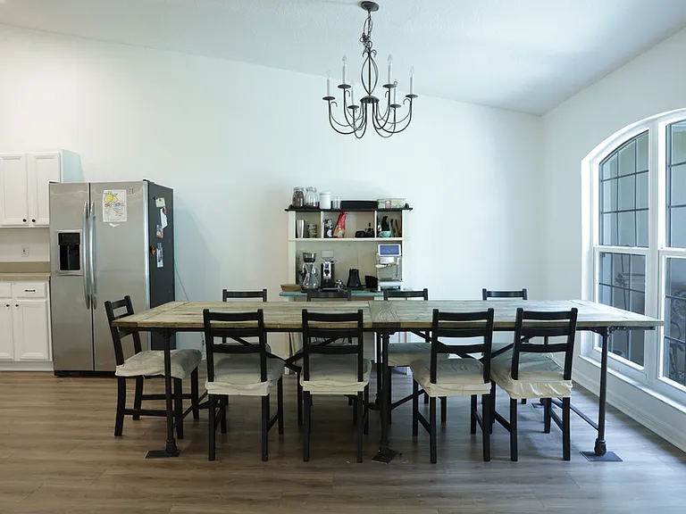 1511 McCrea Dr — Photo 7