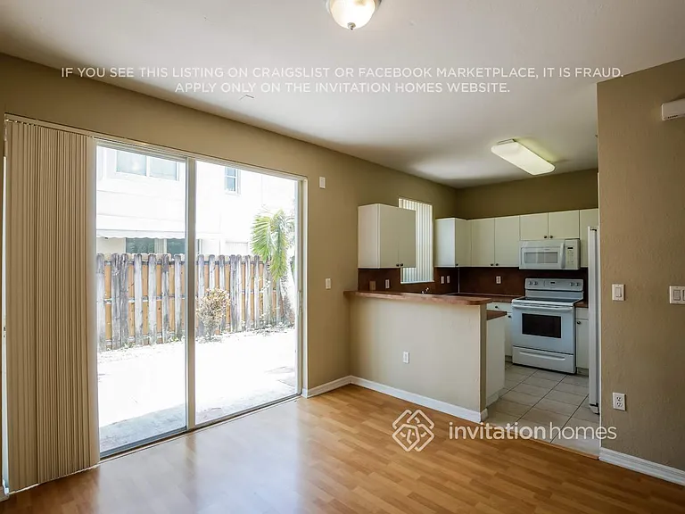 12545 SW 125th Ter — Photo 8