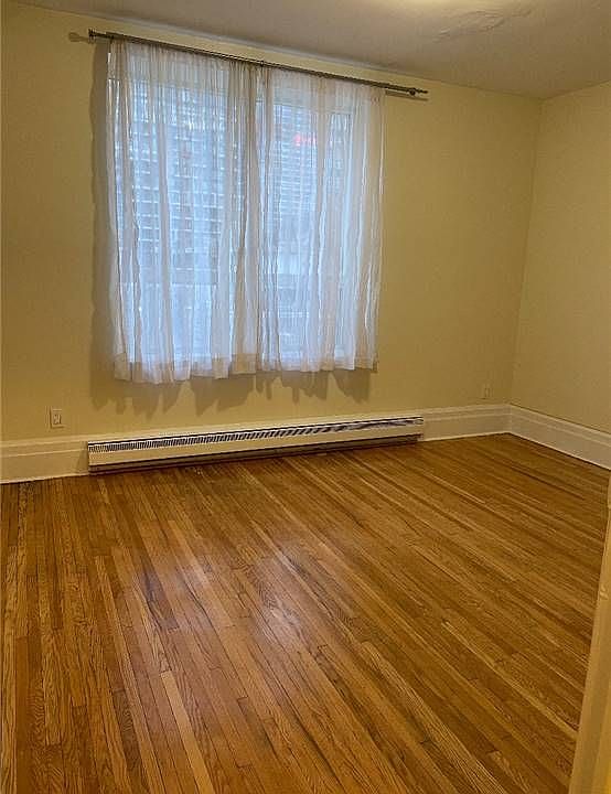 2nd image of 89 Queen St E Suite 10B