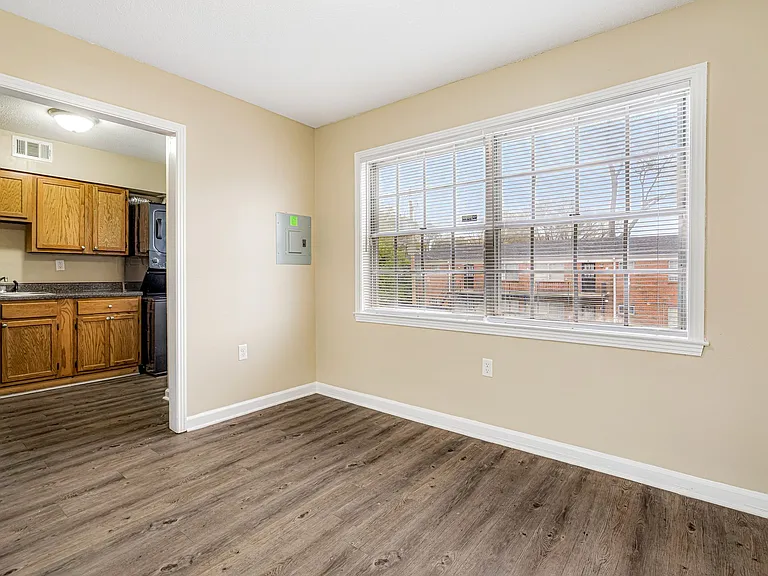 Sherwood Flats — Photo 30