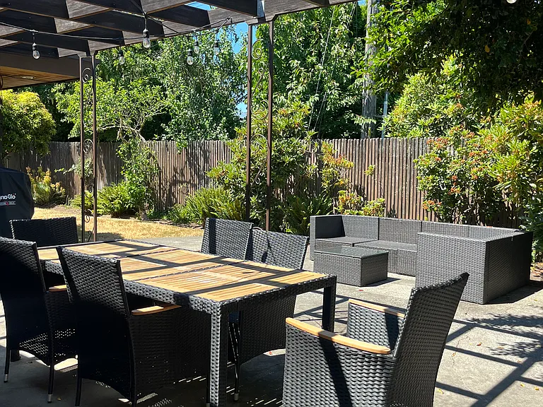 Outdoor entertaining area.