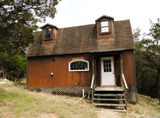 213 Oak Cliff, Lakehills, TX 78063