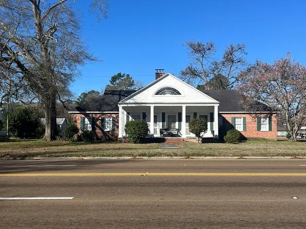 1102 Church St, Port Gibson, MS 39150