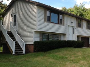 20 Bradford St, Derry, NH 03038