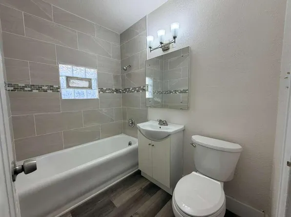 2213 N 57th St, Milwaukee, WI