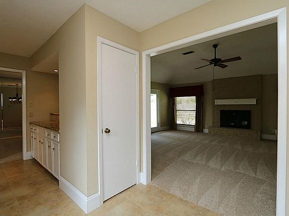 4th image of 11402 Burgoyne Dr