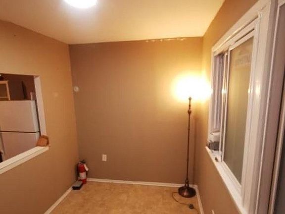 5th image of 1335 Bell Blvd APT 1