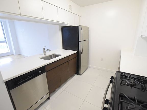 3rd image of 310 E 2nd St APT 8J