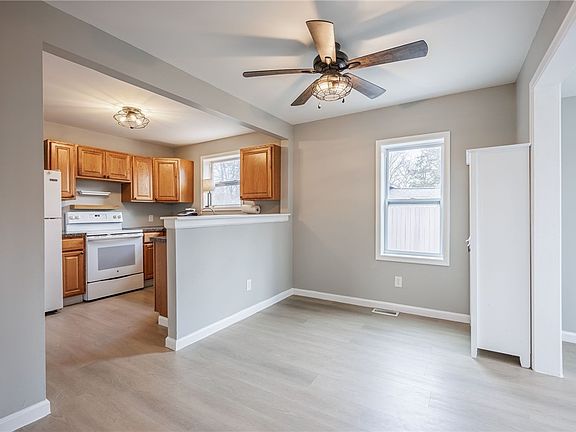 5th image of 146 Maiden Ln