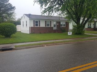 10 Skyland Dr, Hampton, VA 23663