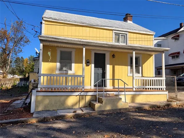 17 Holland St, Nesquehoning, PA 18240