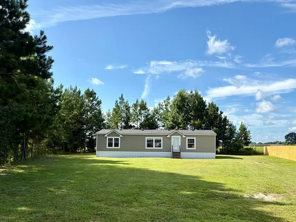 222 Pebble Hill Cir, Sylvester, GA 31791