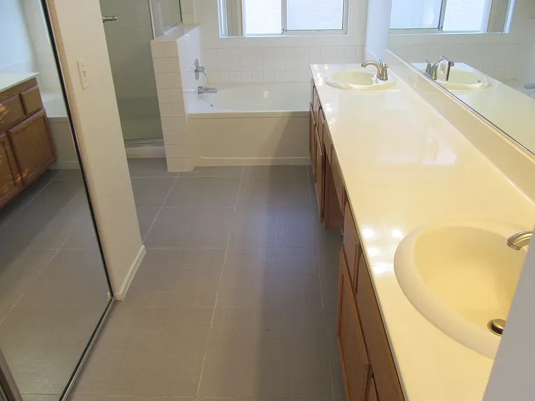 1413 Desert Hills Dr — Photo 21