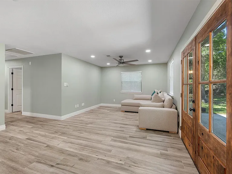 4884 Holly Ln W — Photo 6