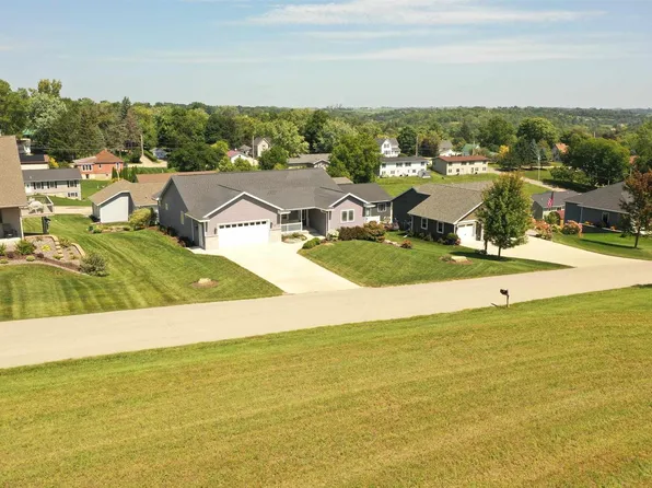 318 9th Street, Mineral Point, WI 53565