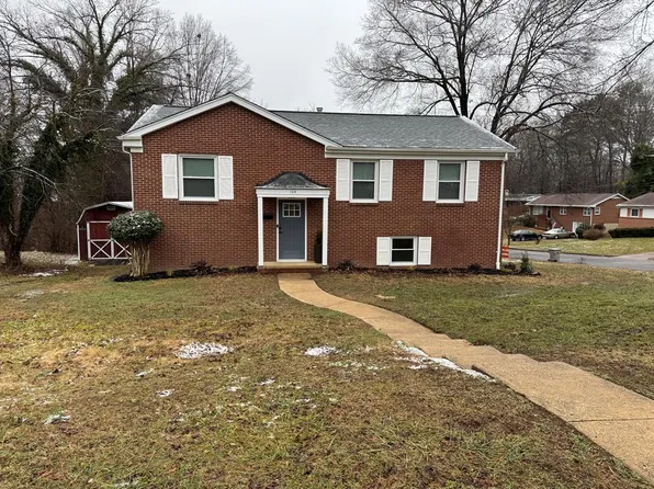 104 Robindell Ct, Danville, VA 24541