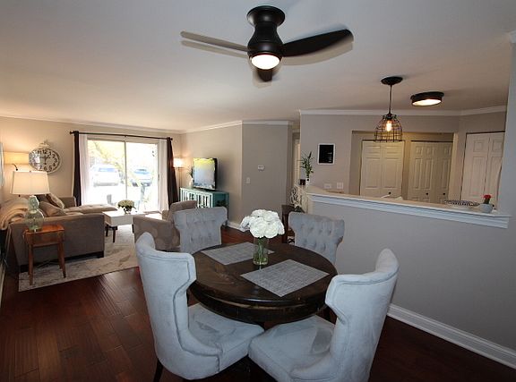 2nd image of 207 W Jennifer Ln Unit 1