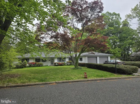 18 Chestnut Dr, Woodstown, NJ 08098