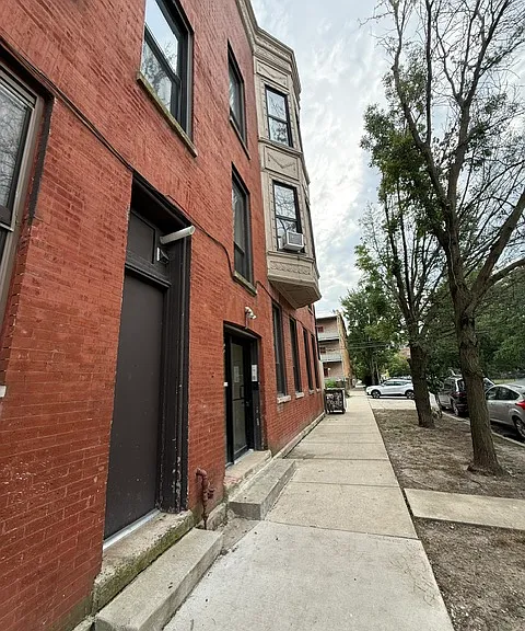 1036 N California Ave #1R — Photo 13
