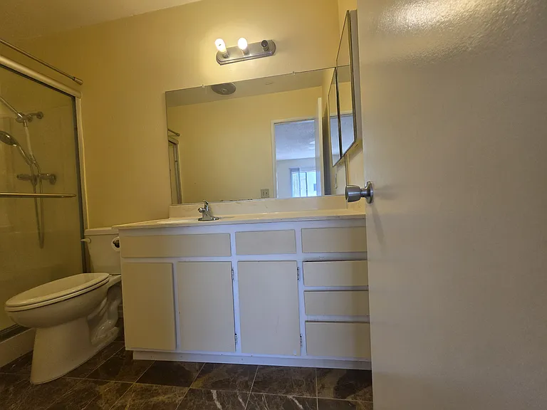 5055 Coldwater Canyon Ave #213 — Photo 30