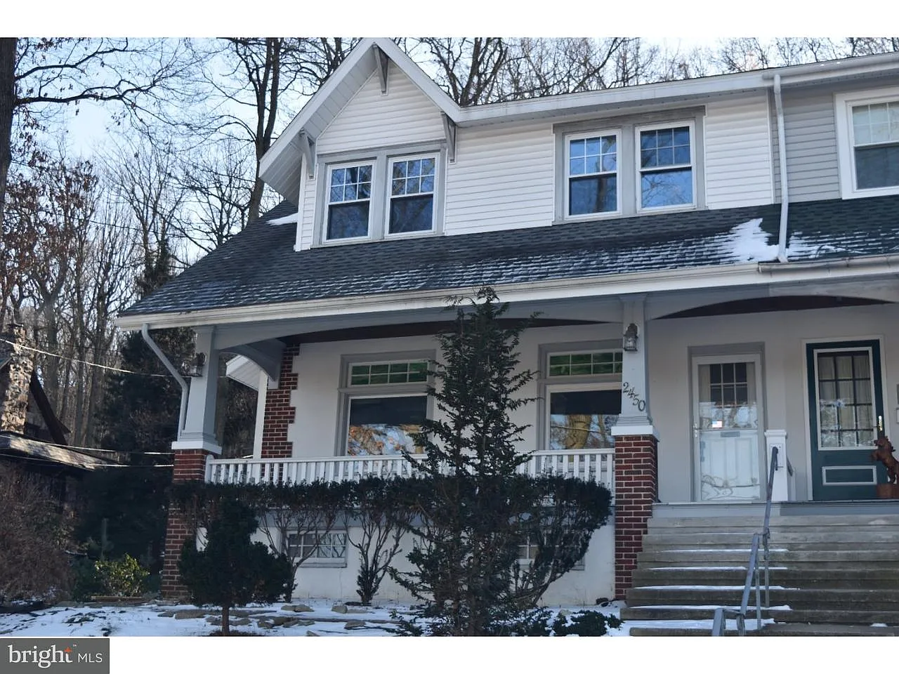 2450 Grandview Ave photo 1