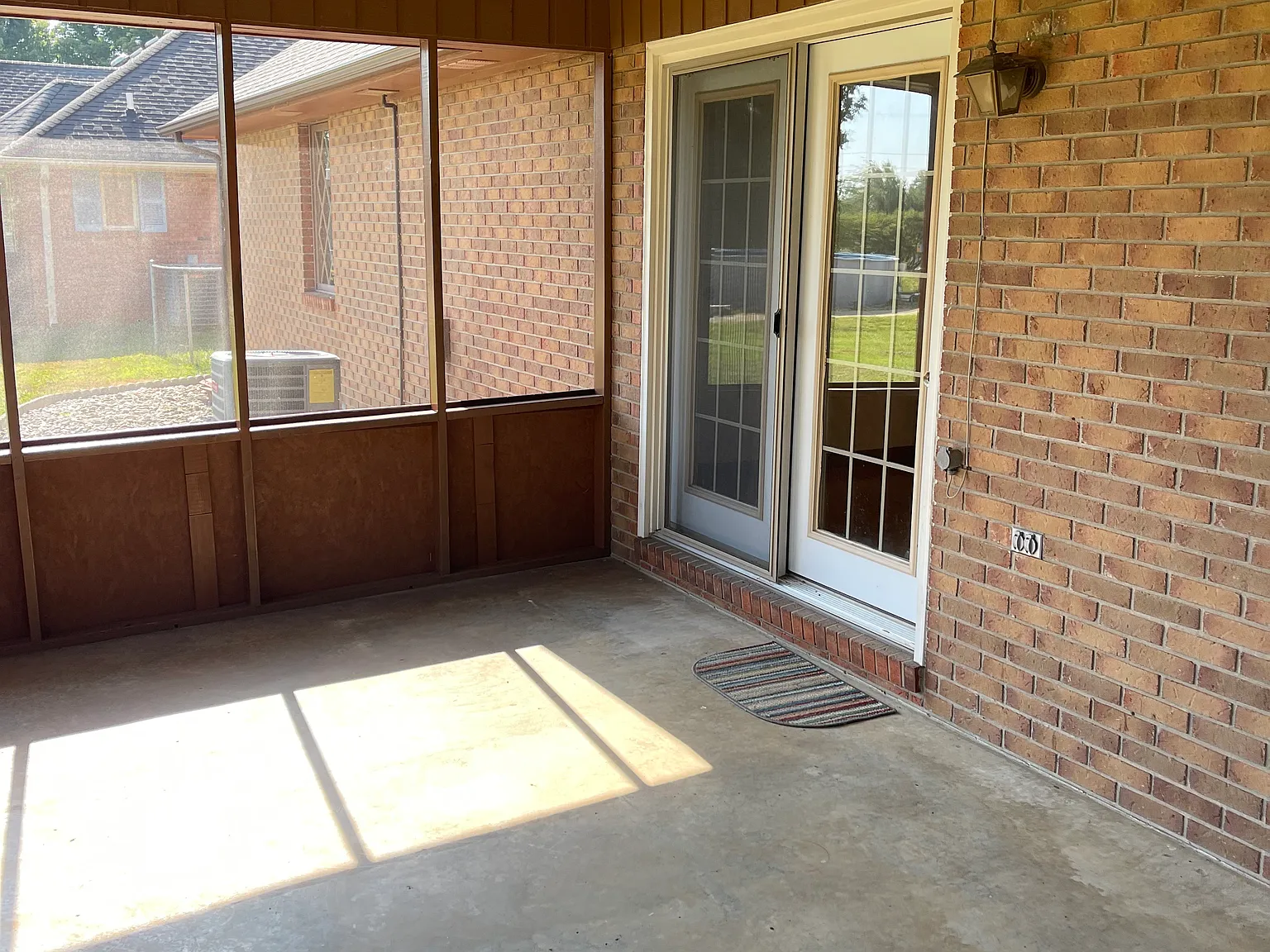 203 Briarwood Dr — Photo 4