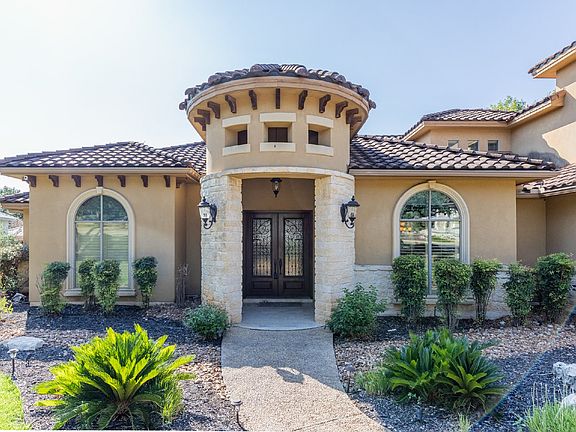 3rd image of 25318 Wentworth Way
