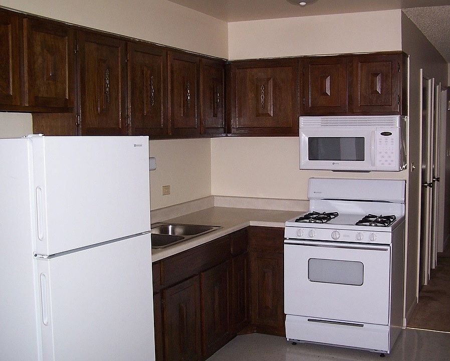 2nd image of 10027 Linda Ln