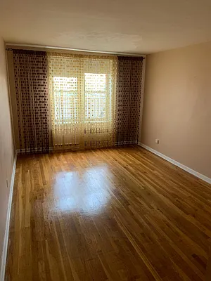 Rented by Smart NY Realty LLC | media 11