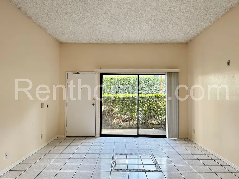 8320 Regents Rd #1H — Photo 6