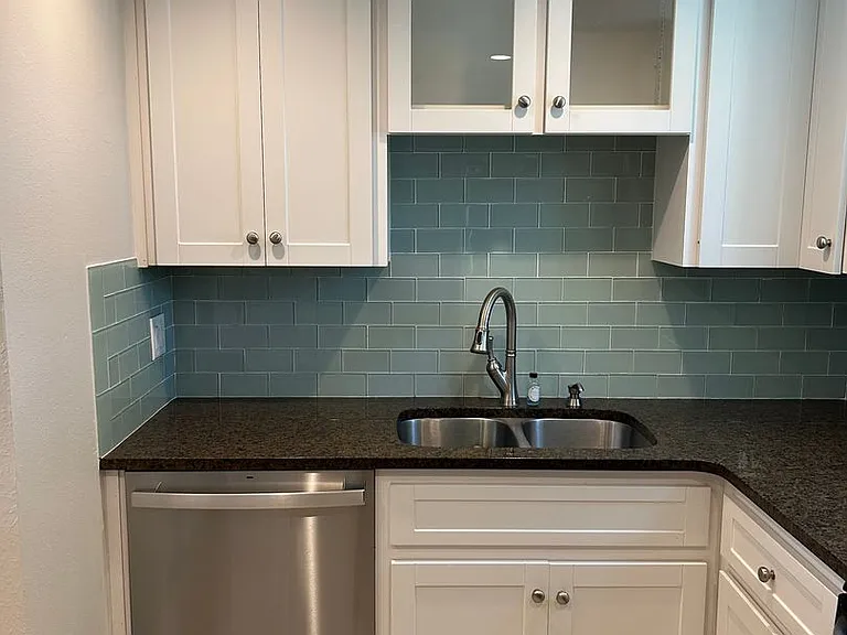 3306 Hill St — Photo 4