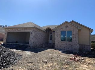 1102 Lindsey Ln, Russellville, AR 72801