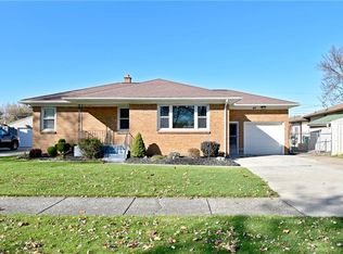 40 Mitchell Dr, Tonawanda, NY 14150