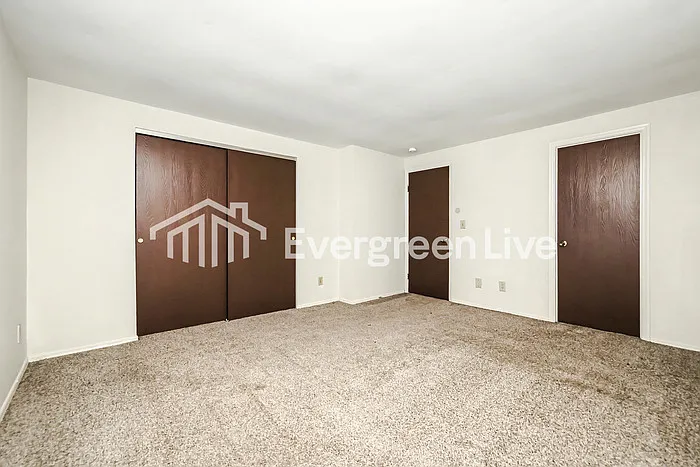 7929 Mount Hood Dr — Photo 10
