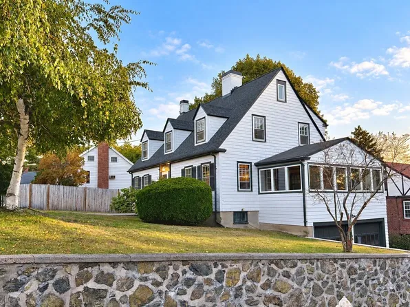 54 Temple St, Arlington, MA 02476