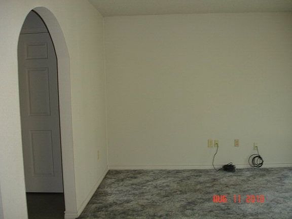 2nd image of 808 Wilson Ave