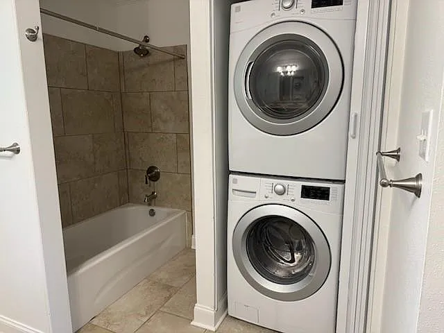 1147 N General Pershing St — Photo 14