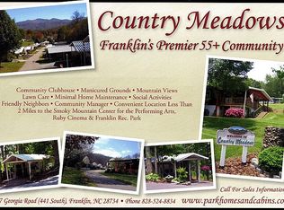 339 Country Woods Dr, Franklin, NC 28734