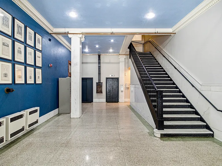 Chamber Lofts — Photo 8