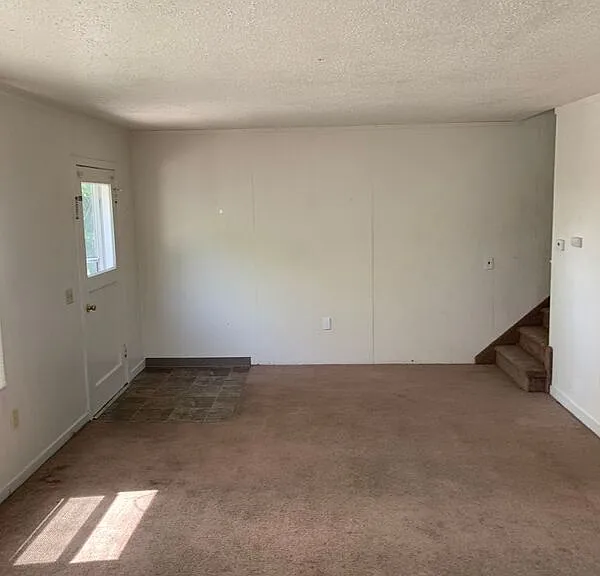 708 Van Giesen St — Photo 3