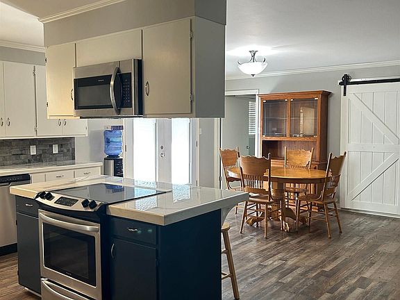 2nd image of 1924 Bettis Mountain Rd