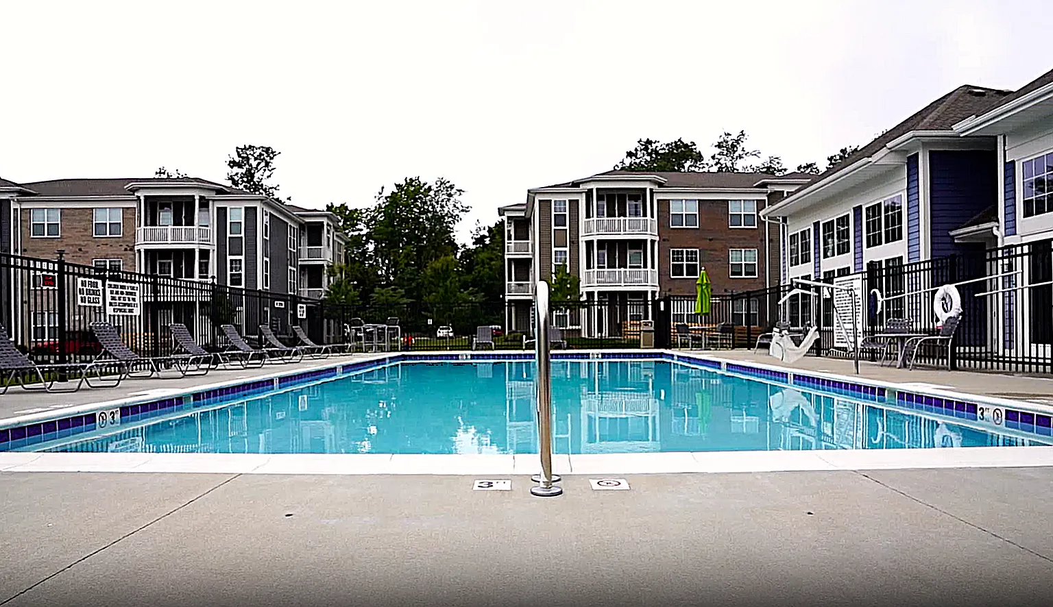 Canal Flats Apartments — Photo 1