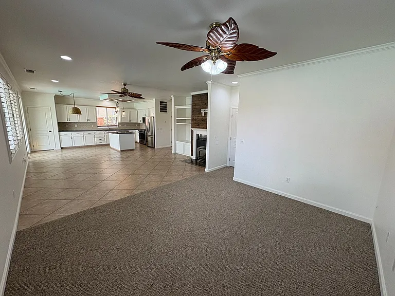 5928 W Whitley Ave — Photo 5