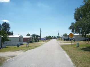 1002 & 1009 Nalls Ct, Clewiston, FL 33440