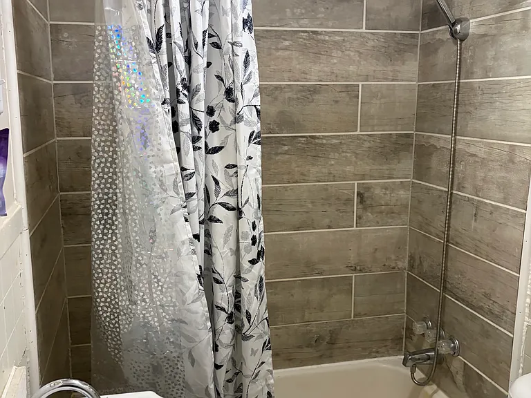 396 N Center Ave #2 — Photo 2
