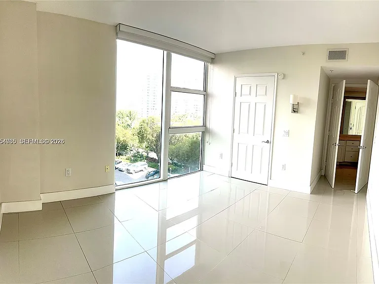 3370 NE 190th St #706 — Photo 13