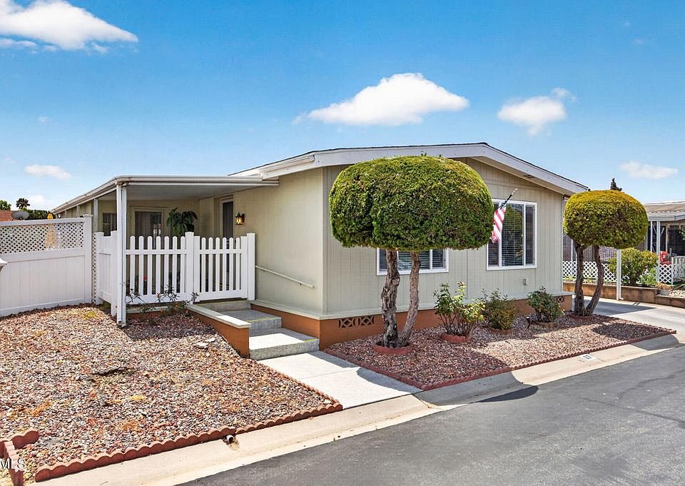 1st image of 67 Blake Ct #67